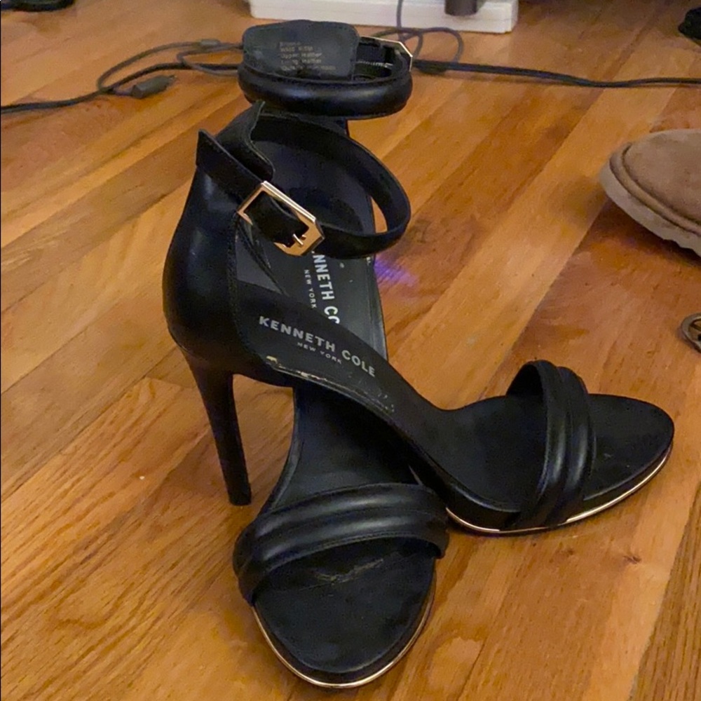 Kenneth Cole stiletto Sandal